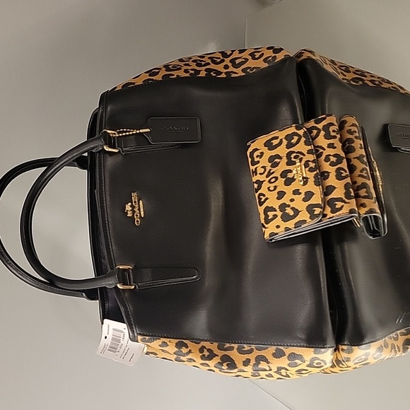 COACH NWT Purse & Wallet - Picture 1 of 8